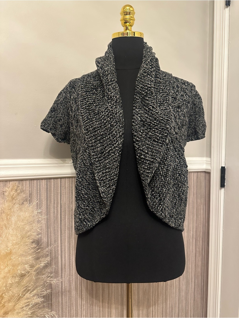 Express M Gray Marled Cable Knit Shawl Collar Short Sleeve Cardigan Sweater